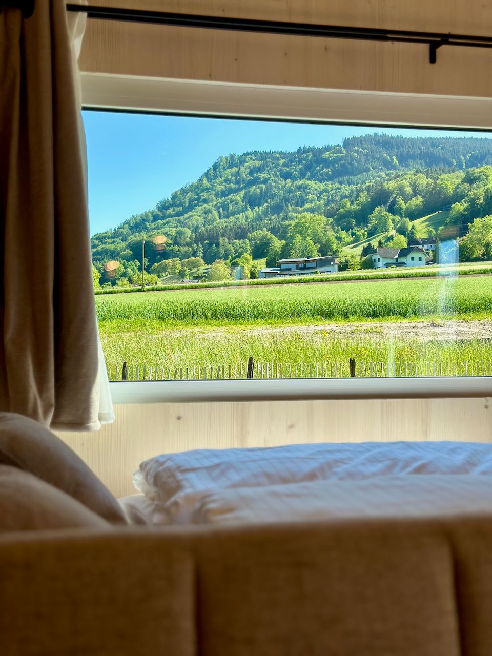 Tiny S Ausblick vom Bett