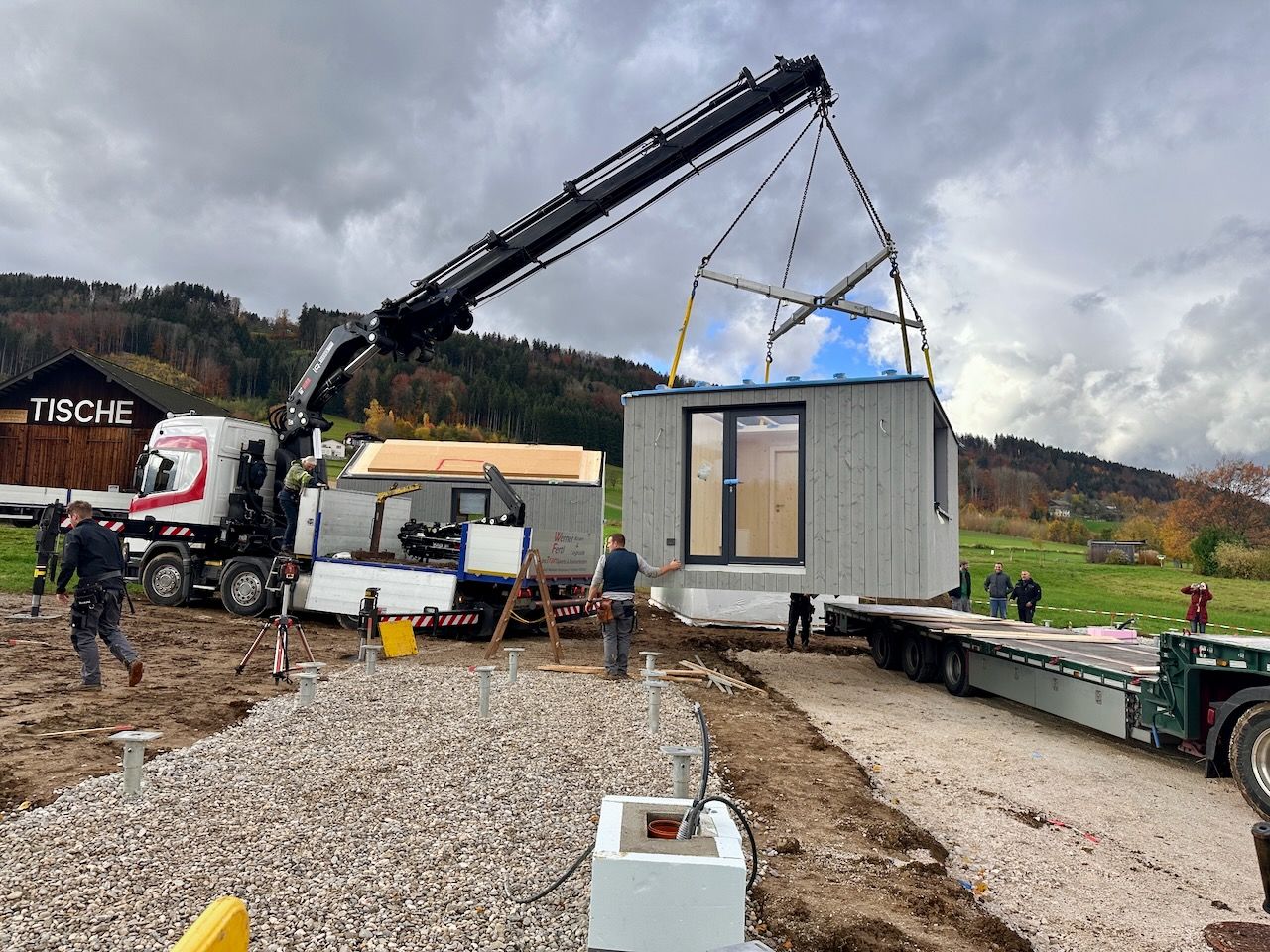 Tiny House Montage am Attersee